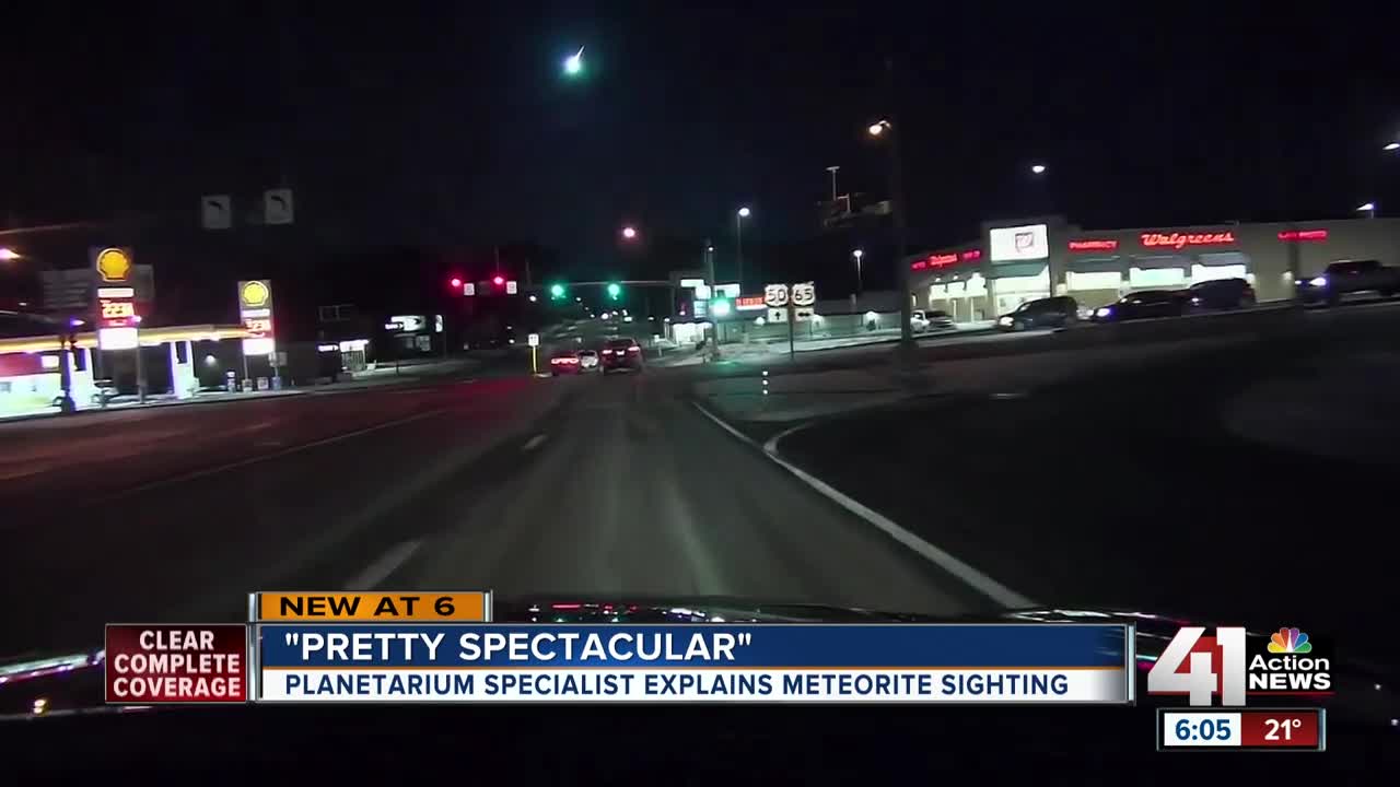 Massive meteor lights up St. Louis sky