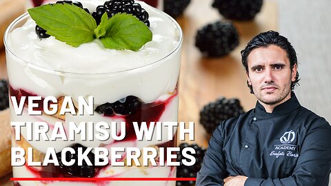 Vegan tiramisu with blackberries: the recipe for a fresh and delicious dessert