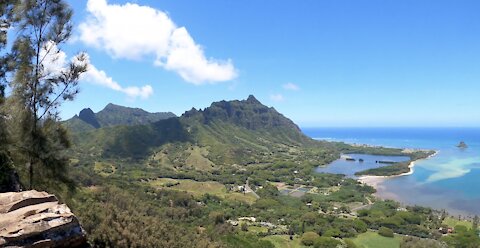 Pride Rock (Pu'u Ohulehule) hike, Kaneohe O'ahu