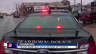 Police hand out gifts instead of tickets