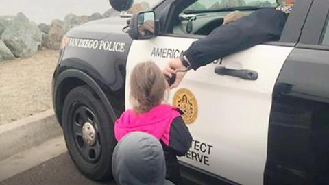 Officer Helped Kids Give A Naval Send Off