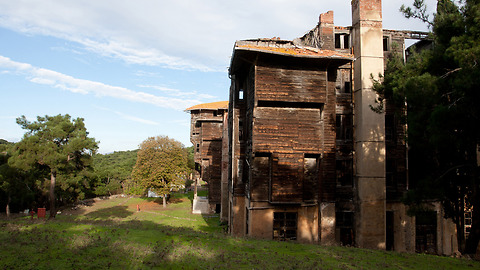 Istanbul's historic orphanage in danger of collapse