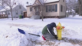 12-year-old Green Bay boy making difference in the community by shoveling snow off fire hydrants