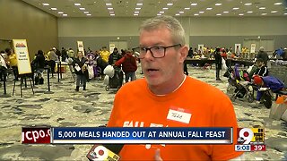 Fall Feast hands out 5,000 meals