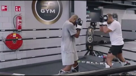 Badr Hari training ahead of Overeem Trilogy