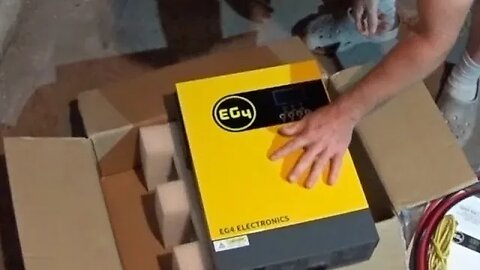 EG4 3KW Refurbished Inverter Unbox - What do you get when you buy a refurb?