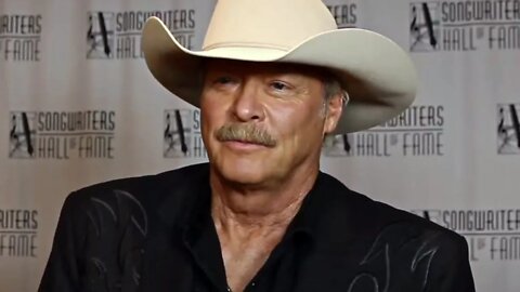 Alan Jackson ALIVE Despite False Report He Passed Away