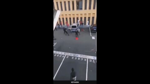 French police fight with hospital staff
