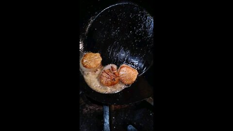 Seared scallops