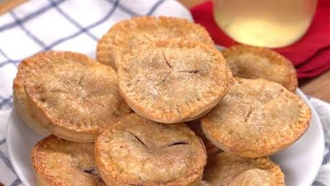 Mason Jar Lid Pies