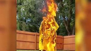 Lifelong Steelers fan burns Terrible Towel after anthem protest