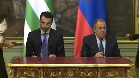 The Foreign Ministers of Abkhazia and Russia Inal Ardzinba and Sergey Lavrov signed an agreement