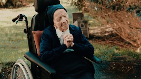 117-Year-Old Nun Beats COVID-19