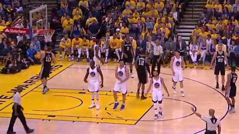 Steph Curry, Draymond Green & Zaza PaGOONia React to Foul Perfectly in Sync