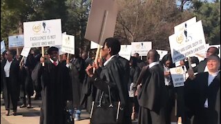 SA govt criticised by Black Lawyers Association for preferring white attorneys (87H)