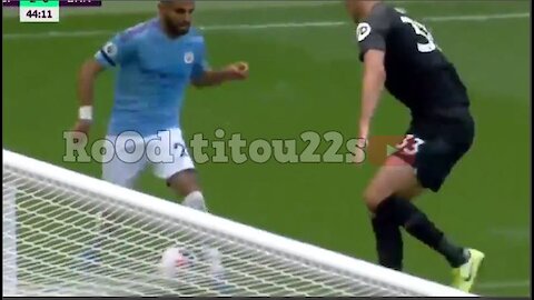 amazing dribbling Riyad Mahrez