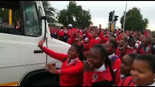 South Africa - Cape Town - Bloekombos Secondary school day 2 Protest (Video) (Zn3)