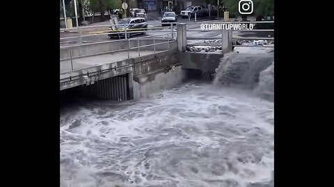 FLASH FLOODINGS IN LAS VEGAS🌊🏢☔️🚙💫