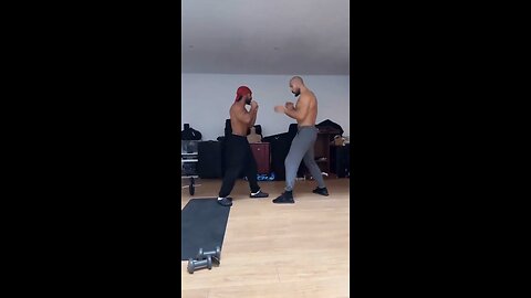 Tate teaches aikido
