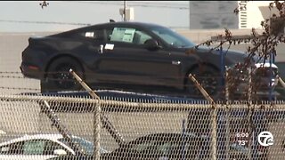 Around a dozen new Mustangs stolen off assembly plant lot