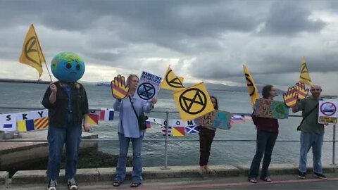Watch: Extinction Rebellion Protests Russian Research Ship's Cape Town Port Entry