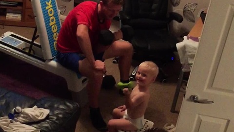 Toddler Imitates Father’s Workout And Gives Helpful Advice