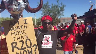 Thousands of workers gather in central Johannesburg for Saftu march (YFX)
