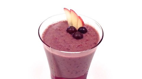 How to make a healthy red grape, apple and acai berry smoothie