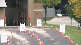 New drive-thru COVID-19 testing site opens in Menomonee River Valley