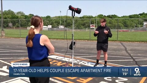 Teen uses sign language to help couple escape apartment fire