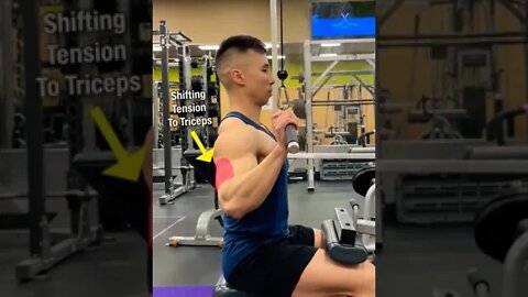 🛑 STOP KEEPING YOUR BODY FIXED IN A VERTICAL POSITION DURING LAT PULLDOWNS!