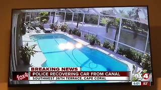 Car crashes into Cape Coral canal