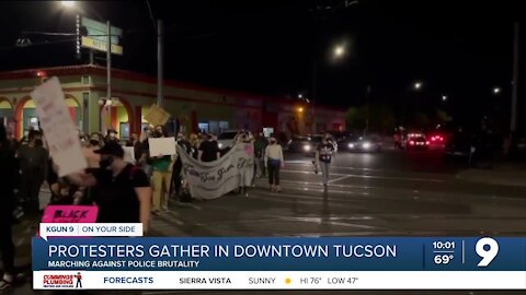 Protesters gather in downtown Tucson to march against Tucson Police, Chief Magnus