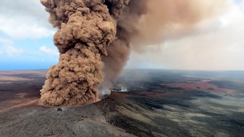 New Fissures From Hawaiian Volcano Prompt More Evacuations
