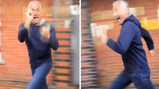 Dad Runs Alongside Train As Daughter Leaves For The Navy