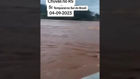 Enchente no RS, água passando por cima da barragem de uma das 3 hidrelétricas do Rio das Antas...
