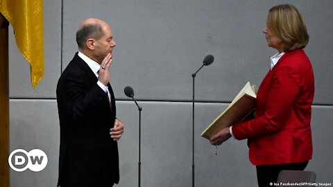 Olaf Scholz formally sworn in as German chancellor