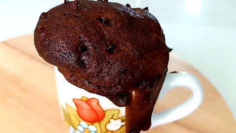 Two minute recipes: Chocolate cookie mug cake