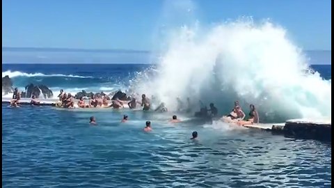 This looks fun! 💦💙😍😱 Porto Moniz, Portugal 🇵🇹