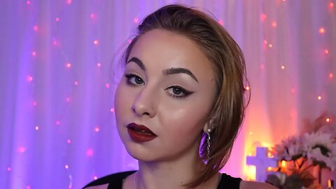 How To Wear DARK LIPS | Dark & Vampy Fall Makeup Look