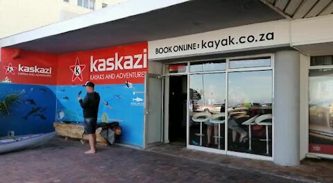 SOUTH AFRICA - Cape Town - Table Bay Kayaking (Video) (DgB)