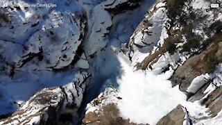 Des alpinistes prennent d'assaut une cascade gelée