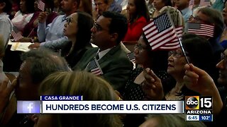 250 people take oath to become U.S. citizens in Arizona