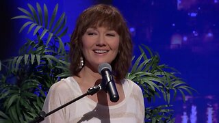 Lari White - "Champagne" (Live on CabaRay Nashville)