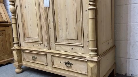 Beautiful Antique Pine Double Column Wardrobe Bottom Drawers Dismantles (W2454G)