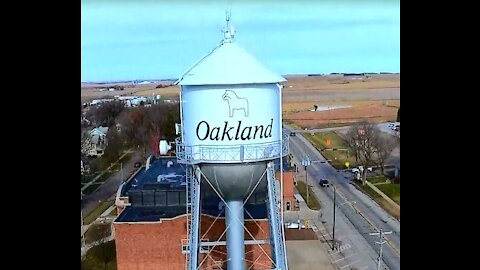 Water Tower at Oakland, NE - The Old One