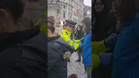 police arrest stop oil protesters #trafalgarsquare