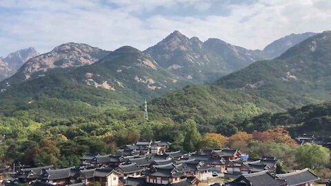 서울 은평구 한옥마을과 북한산, Bukhansan(Mt.) in Seoul