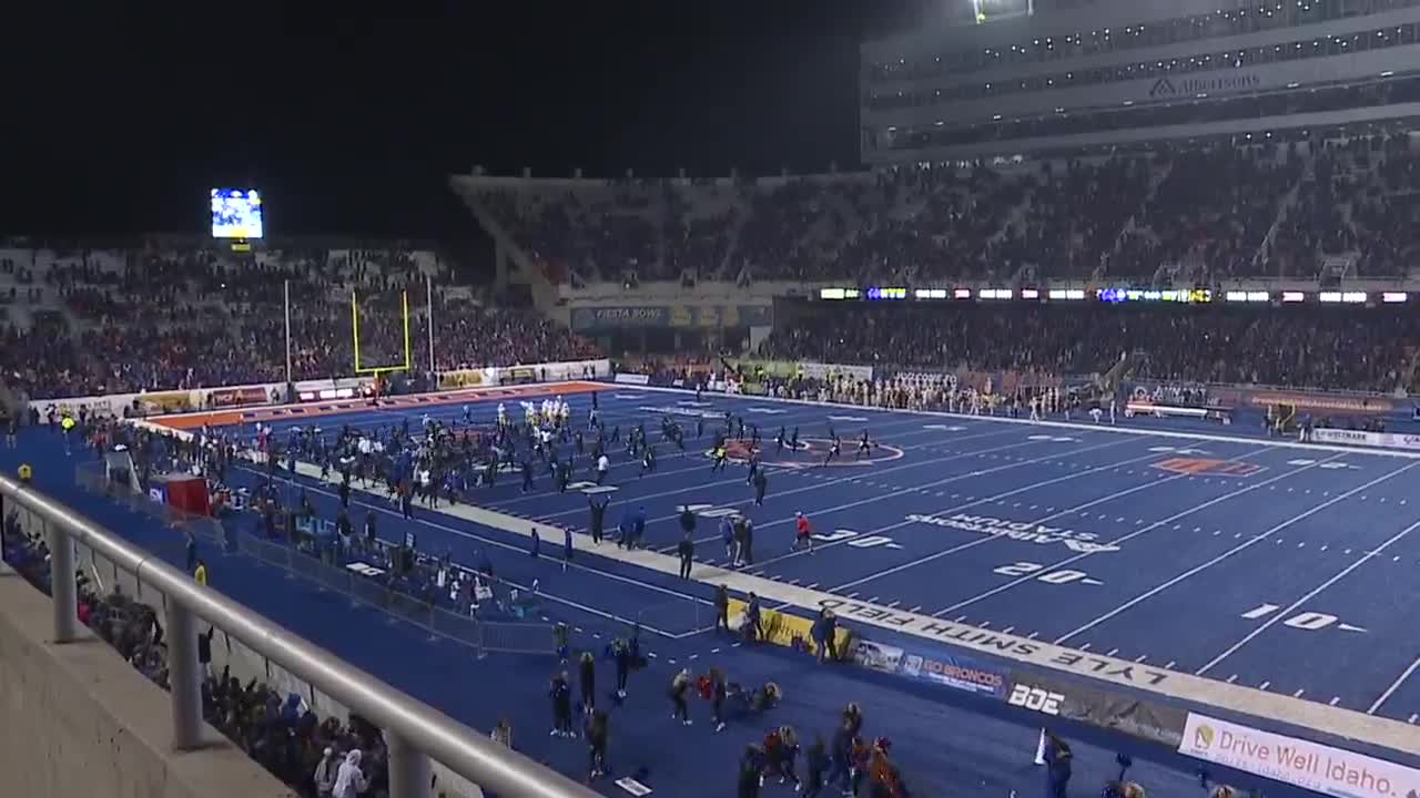 The Boise State Broncos beat Wyoming in overtime