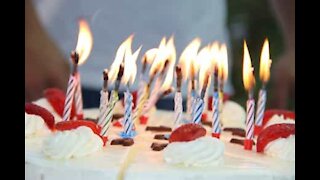 Son anniversaire est gâché par sa petite sœur